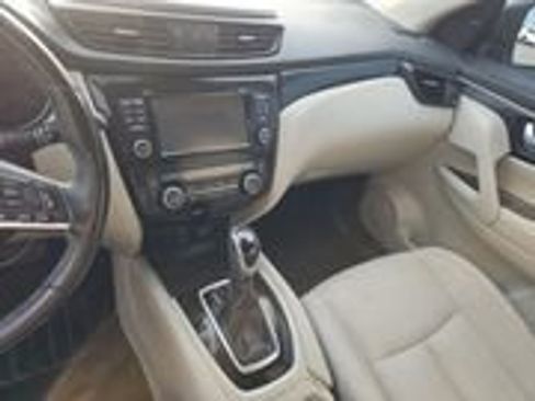 Used 2018 Nissan Rogue Sport SL w/ SL Premium Package FWD image 15