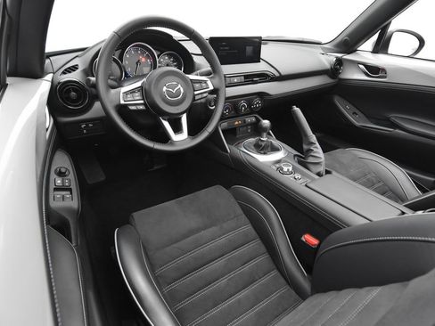 Certified 2025 MAZDA MX-5 Miata Club w/ Brembo/BBS Recaro Package RWD image 33