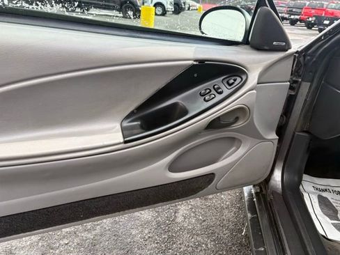 Used 2003 Ford Mustang V6 image 17