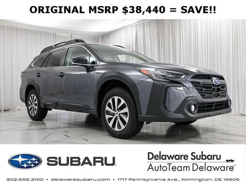 Used 2025 Subaru Outback Premium AWD/4WD image 1