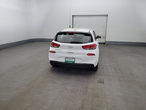 Used 2018 Hyundai Elantra GT w/ Style Package 02 FWD image 7