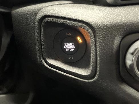 Used 2024 Jeep Wrangler Unlimited image 19