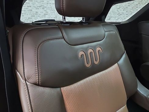 Used 2022 Ford Explorer King Ranch w/ Premium Technology Package image 14