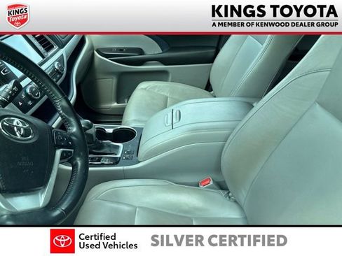 Used 2018 Toyota Highlander XLE w/ Protection Package #3 AWD/4WD image 13