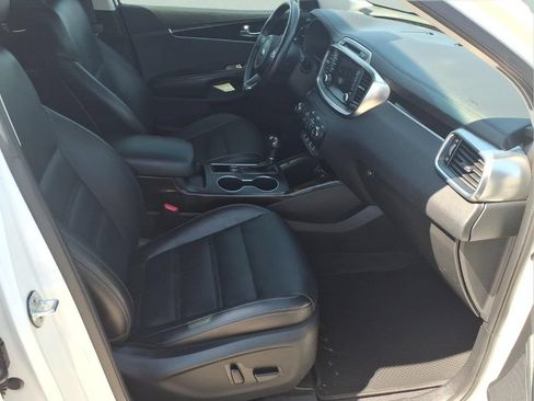 Used 2018 Kia Sorento EX FWD image 13