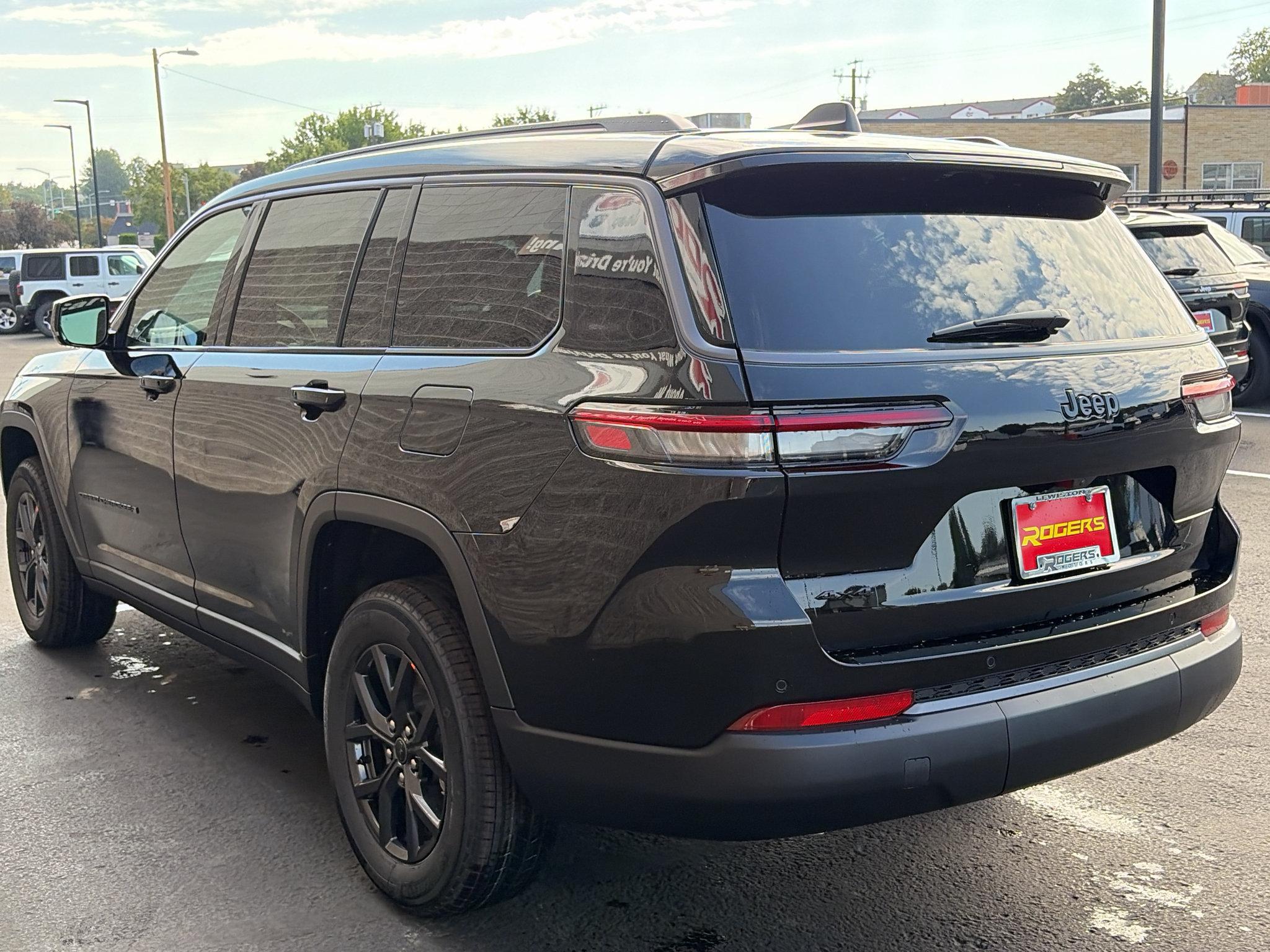 New 2027 Jeep Grand Cherokee L 4WD image 8