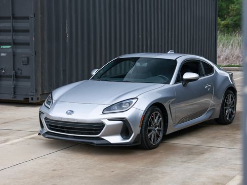 Used 2024 Subaru BRZ Premium RWD image 29