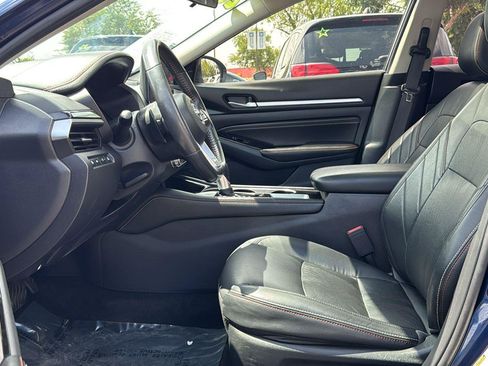 Used 2023 Nissan Altima 2.0 SR FWD image 23