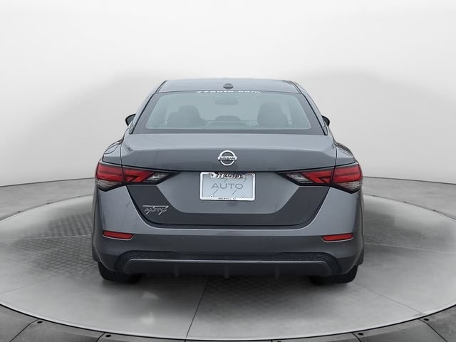 Used 2021 Nissan Sentra SV FWD image 4