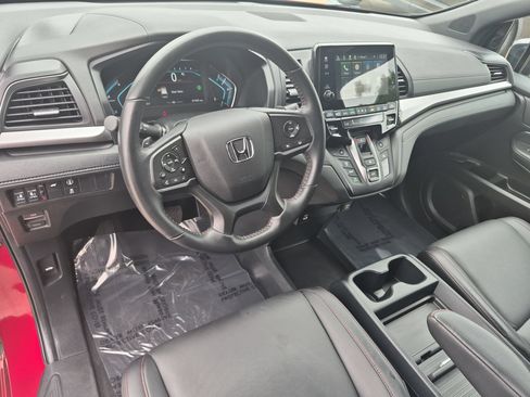 Used 2024 Honda Odyssey Sport image 10