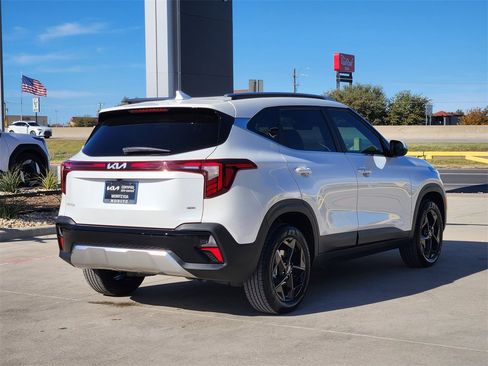 Certified 2026 Kia Seltos EX image 4