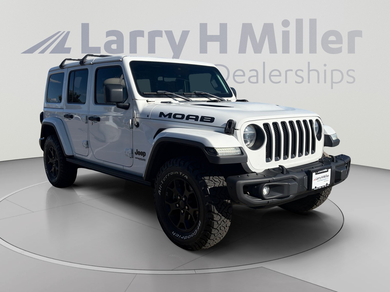 Used 2019 Jeep Wrangler Unlimited Sahara w/ Quick Order Package 24M Moab AWD/4WD image 8