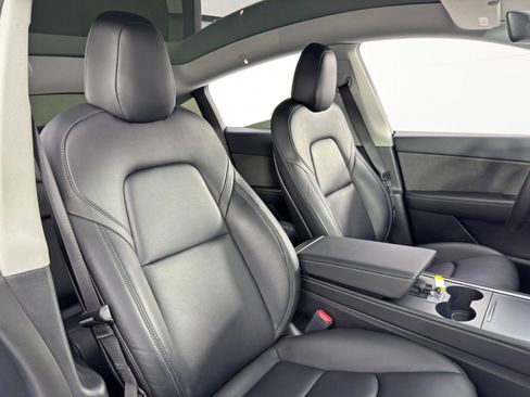 Used 2022 Tesla Model Y Performance image 35