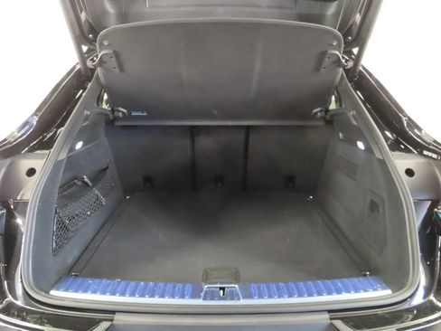 Certified 2023 Porsche Cayenne Coupe AWD/4WD image 44