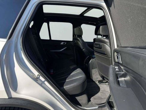 Used 2020 BMW X5 xDrive50i w/ Premium Package AWD/4WD image 48