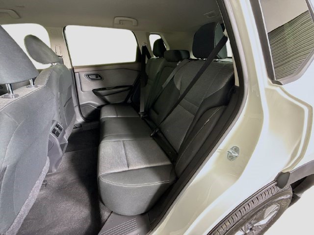 Used 2022 Nissan Rogue S AWD/4WD image 24