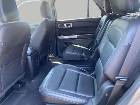 Certified 2024 Ford Explorer XLT w/ Equipment Group 202A AWD/4WD image 6