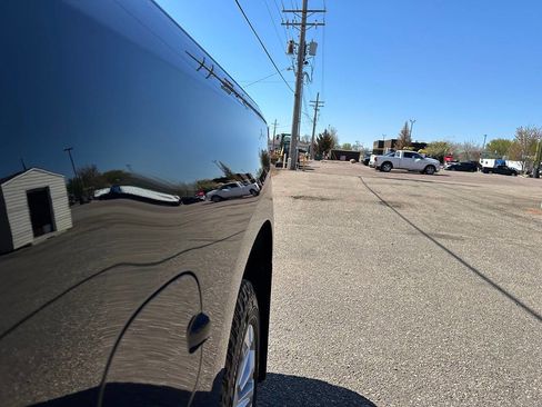 Used 2022 Chevrolet Silverado 1500 LTZ AWD/4WD image 19