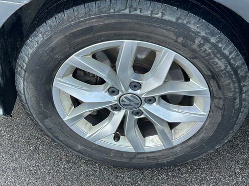 Used 2016 Volkswagen Passat 1.8T S image 9