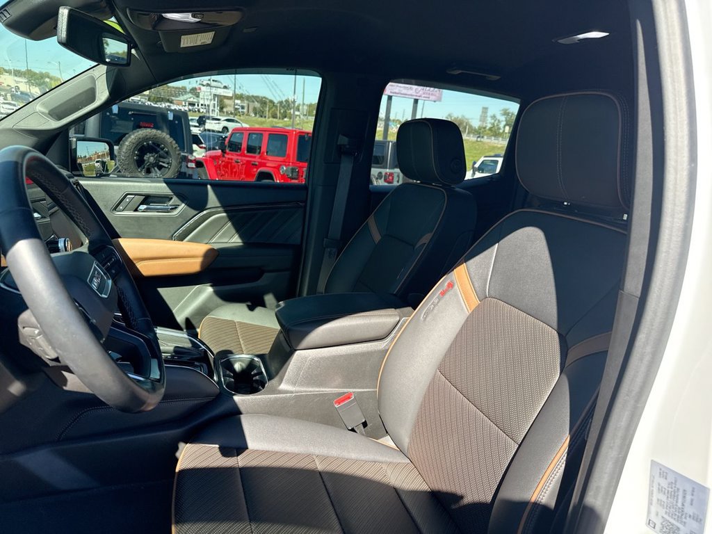 Used 2023 GMC Canyon AT4 w/ AT4 Premium Package AWD/4WD image 21