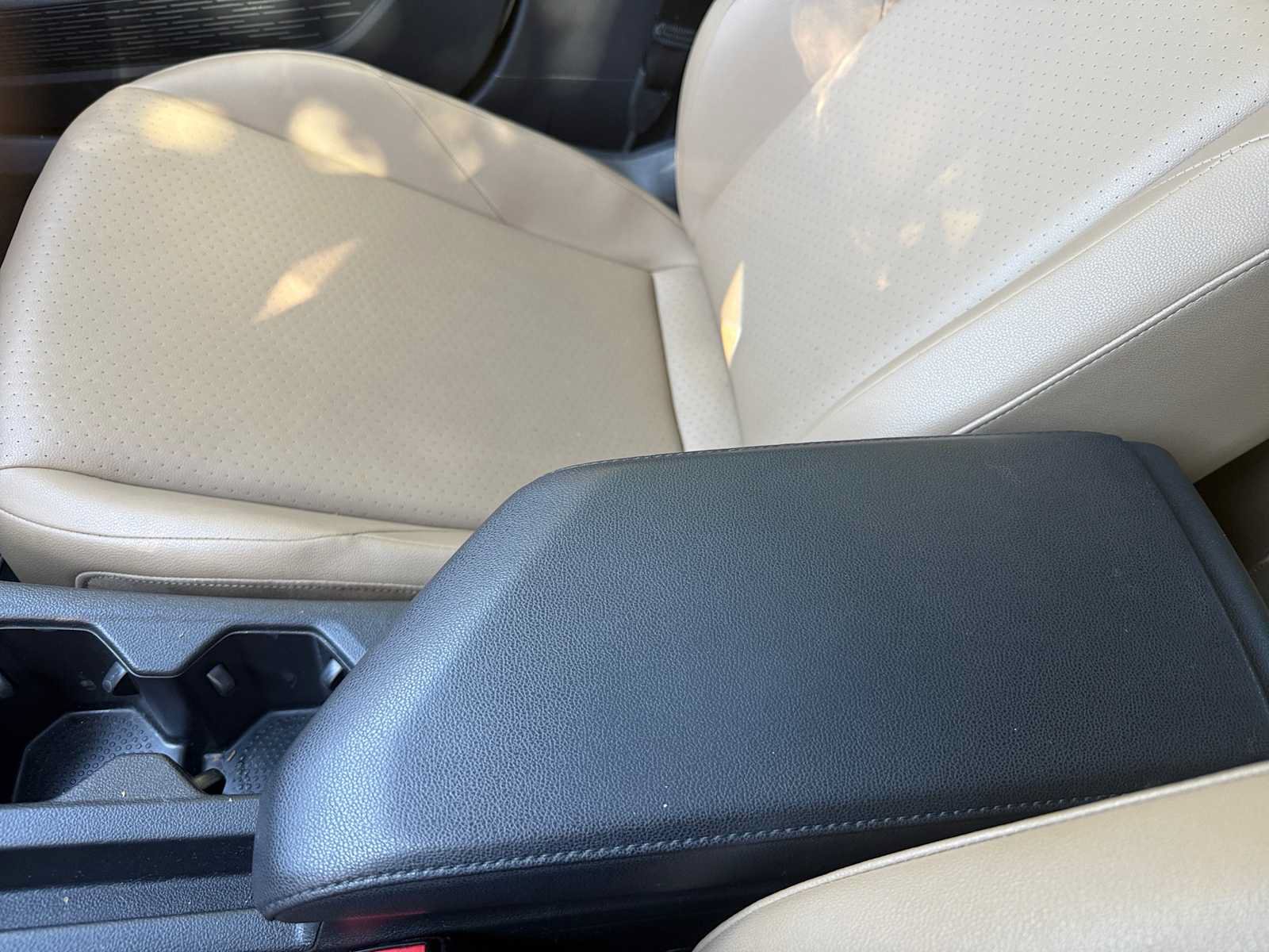 Used 2019 Volkswagen Jetta SE w/ Cold Weather Package FWD image 18