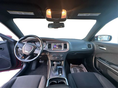 Used 2019 Dodge Charger SXT w/ Cold Weather Package image 13