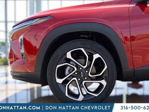 New 2026 Chevrolet Trax RS w/ Sunroof Package FWD image 31