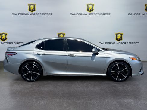 Used 2020 Toyota Camry XSE w/ Blackout Package FWD image 6