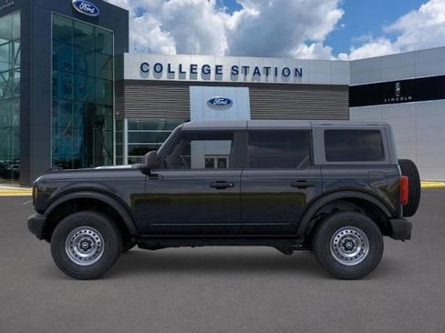 New 2025 Ford Bronco 4-Door image 3