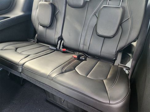 New 2026 Chrysler Pacifica Select image 20