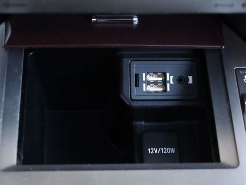 Used 2014 Lexus GX 460 w/ Premium Package image 43