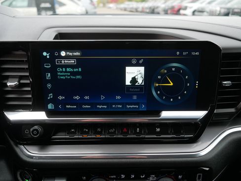 Certified 2024 Chevrolet Silverado 1500 High Country w/ Technology Package image 22