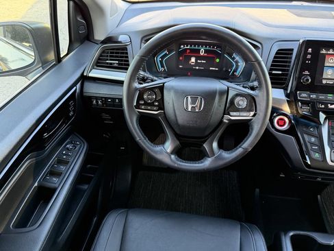 Used 2024 Honda Odyssey Touring image 13