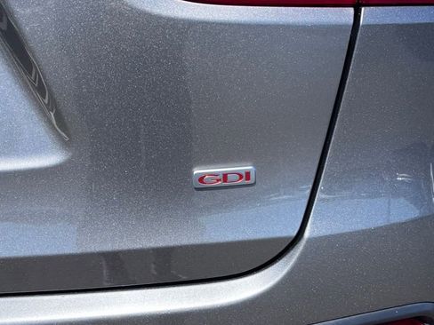 Used 2018 Kia Sorento FWD image 5