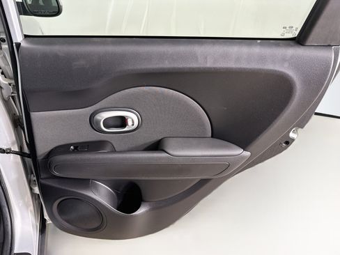 Used 2016 Kia Soul FWD image 27