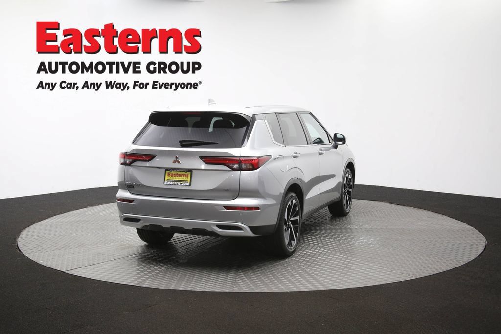 Used 2024 Mitsubishi Outlander SE AWD/4WD image 39