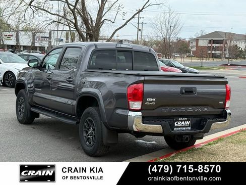 Used 2017 Toyota Tacoma SR5 w/ Tow Package image 5