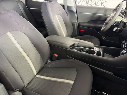 Used 2025 Hyundai Sonata SEL FWD image 23