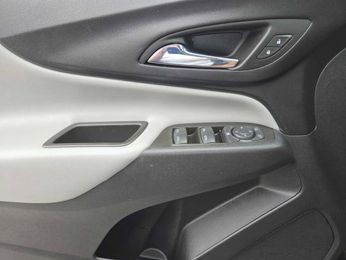 Certified 2023 Chevrolet Equinox LS w/ LS Convenience Package FWD image 23