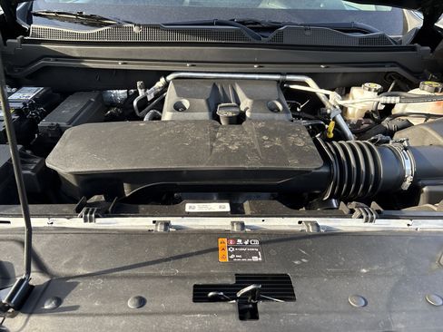 Used 2025 Chevrolet Colorado LT w/ Advanced Trailering Package image 34