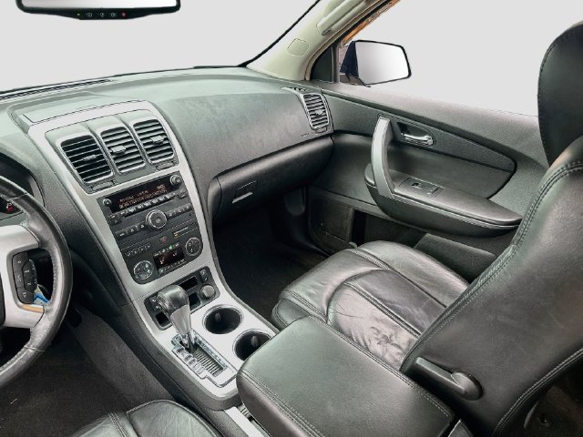 Used 2009 GMC Acadia SLT w/ Visibility Package AWD/4WD image 22