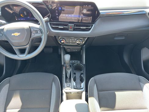 Used 2025 Chevrolet TrailBlazer LT AWD/4WD image 10