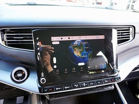 Certified 2025 Jeep Wagoneer Series II image 27