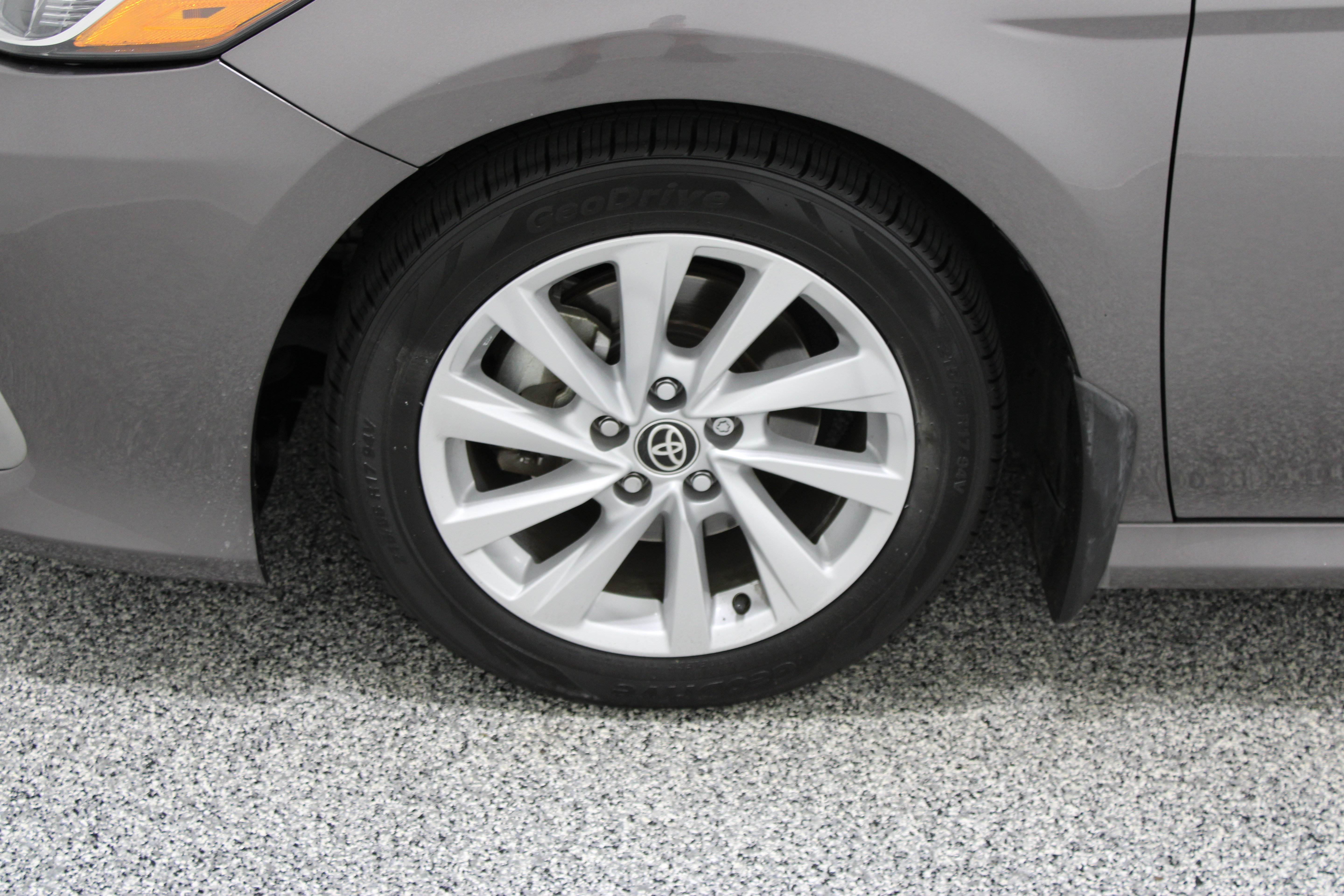Used 2022 Toyota Camry LE FWD image 11