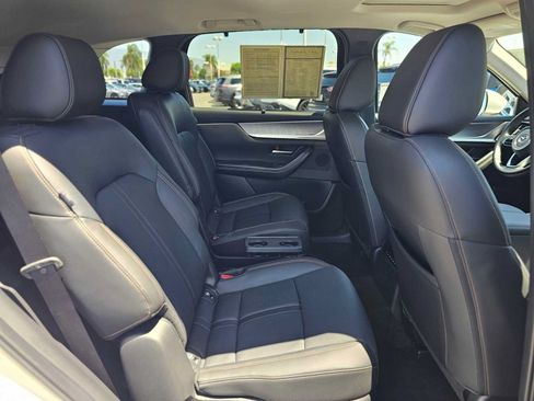 Used 2024 MAZDA CX-90 Plug-In Hybrid w/ Preferred AWD/4WD image 10