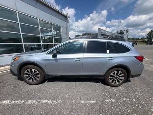 Used 2015 Subaru Outback 2.5i Limited AWD/4WD image 2