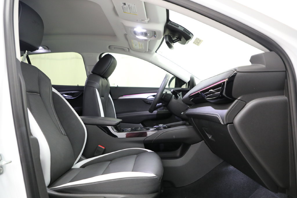 Certified 2024 Buick Envision Sport Touring AWD/4WD image 23