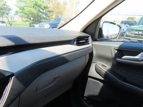 Used 2020 Ford Escape SE Sport image 22