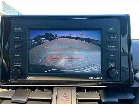 Used 2021 Toyota RAV4 XLE image 12