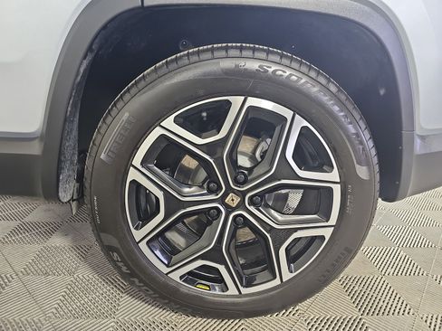 Used 2025 Rivian R1S Adventure AWD/4WD image 10